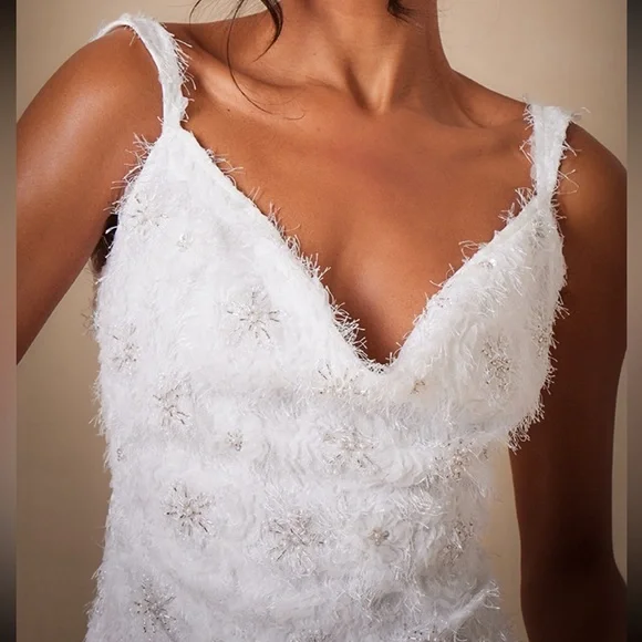 PREMIUM WHITE SEQUIN EMBROIDERED COWL NECK... - Picture 4 of 5